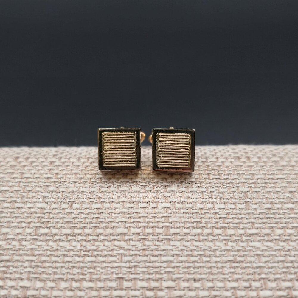 Gold Plated Groove Pattern Square Anson Men's Cuff Links A6966